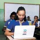 republica-digital-libera-las-mochilas-de-libros-y-cuadernos