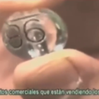 Holguín mostró frente a las cámaras el número al revés, lo que fue advertido por los presentes.