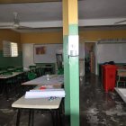 Padres protestan frente al distrito en demanda de que les sea terminada la Escuela Mama Tingo, ubicada en Paraíso Escondido, Punta de Villa Mella. En Foto Anahí Paniagua, Pres. de Asc. De Padres de la Esc. Jorge Feliz, Padre, entre otros. Hoy/ Arlenis Castillo/17/09/2021