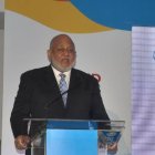 UNICEF y MINERD ofrecerán apoyo para la recuperación psicoafectiva a más de 2 millones de estudiantes
Con la herramienta de El Retorno a la Alegría se podrán afrontar los efectos psicoemocionales producidos por la pandemia de la COVID-19 en los niños, niñas y adolescentes al comenzar el año escolar 2021-2022. En Foto: subdirector de la USAID, David Billings, Rosa Elcarte López, es la Representante Residente del Fondo de las Naciones Unidas para la Infancia (UNICEF), Roberto Fulcar Encarnación es el ministro de Educación de la República Dominicana. Hoy/ Arlenis Castillo/16/09/2021