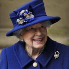 Isabel II pasó noche en el hospital para someterse a exámenes
