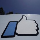 Cofundador dice que es hora de dividir Facebook