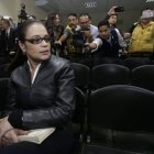 Otro de los temas que desencadenó lo que organizaciones de derechos humanos, como la Unidad de Protección a Defensoras y Defensores de Derechos Humanos en Guatemala (UDEFEGUA) y los fiscales y jueces afectados consideran una represalia de la fiscal Porras son las denuncias de presuntos sobornos.