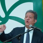 Leonel Fernández revela dio positivo a la COVID