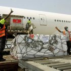 
Un lote de vacunas contra el COVID-19 distribuidas a través de la iniciativa COVAX (Archivo/ AP Foto/Diomande Ble Blonde)
