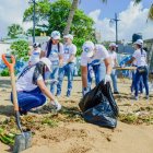 Realizan jornada de limpieza de costas en Playa de Güibia
