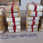 Autoridades detienen a dos y se incautan de 22 paquetes de cocaína, en Puerto de Haina