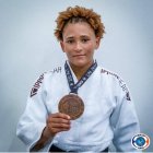 Estefanía Soriano, con su medalla de bronce, después de la premiación. 