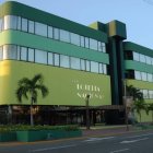 Fachada de la Lotería Nacional.