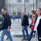 El momento en el que Angelina Jolie huye a refugiarse mientras suenan las sirenas antiaéreas en Ucrania