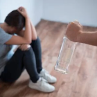 Mujer recibiendo agresión verbal (Fuente externa)