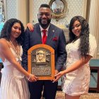 David Ortiz junto a sus familiares. 