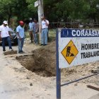 Coraasan restablece suministro agua potable en ensanche Gómez tras solucionar obstrucción en tubería–