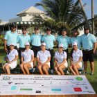Los jugadores del equipo nacional, junto al coach y la asistente. 

