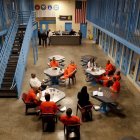 Prisiones de Nueva York retiran veto a libro sobre rebelión (Fuente externa).