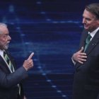Lula da silva (izquierda) y Jair Bolsonaro en el debate previo a la segunda vuelta.