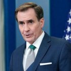 John Kirby le dijo a la prensa que los soldados iraníes ayudan a los rusos en la batalla.
