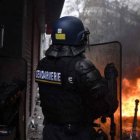 Policías se enfrentaron con manifestantes (foto AFP).