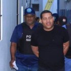 Mantequilla mientras era conducido a prisión.