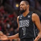 Kevin Durant estará de baja por lesión la rodilla derecha (fuente externa).