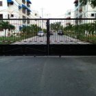 Entrada al residencial Villa Progreso del Este, en el sector Los Trinitarios II, en la avenida Charles de Gaulle, en Santo Domingo Este.