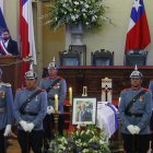 «Piñera abrió camino a una derecha moderna y democrática», dice Boric en su funeral