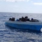 Personas en una embarcación (foto archivo).