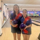La pareja integrada por Rosalía Guzmán y Vivian Luna , que ganaron la plata.
