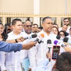 Aramis Mella durante el encuentro con la prensa y miembros de la Asociación de Importadores de Vehículos Usados