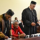  Erickson de los Santos Solís junto a sus abogados. Hoy/ Aracelis Mena. Archivo