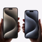 iPhone permite instalar otras tiendas de aplicaciones y eso ayuda a que los usuarios mejoren su interacción con el celular. (APPLE)