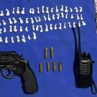 Droga y arma incautada