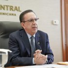 Héctor  Valdez Albizu, gobernador del Banco Central