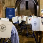 Empiezan a cerrar los centros de votación en Estados Unidos