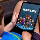 nino-jugando-roblox