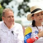 Machado y González Urrutia piden evitar «injusta criminalización» de migrantes venezolanos