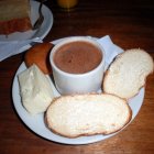 Platos tradicionales de la lluvia: desde el asopao hasta el chocolate caliente
