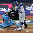 Mookie Betts remolcó dos carreras para ser clave en el triunfo de los Dodgers 3-1..