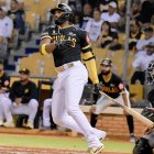 Aderlin Rodríguez conectó jonrón anoche por las Aguilas