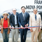 De izquierda a derecha: Miguel Reyes, presidente de la Academia Dominicana de Historia; Ylonka Nacidit Perdomo, escritora e investigadora; Frank Moya Pons, historiador y docente; Roberto Ángel Salcedo, ministro de Cultura de Rep. Dom.; Pastor de Moya, viceministro de Identidad Cultural y Ciudadanía del Ministerio de Cultura;  Aquiles Julián, director del Libro y la Lectura de la FIL, y Joan Ferrer, director de las Ferias de Libro del Ministerio de Cultura.