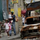 Muchos han tenido que dejar sus hogares.  Archivo