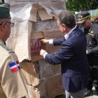 Ministros Ito Bisonò y Carlos Fernadez Onofre en la incineracion