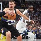 Jokic antó 18 puntos en tiempo extra.