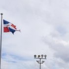 Bandera dominicana rota.