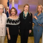 Rosa Margarita Bonetti, Angélica Benítez de Ginebra, Ana Isabel Cáceres, Carmen  Bisonó y Lourdes Bisonó.