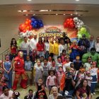 David Ortiz y el equipo médico de Cedimat  junto a niños  beneficiados e intervenidos quirúrgicamente.