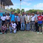 Directivos de la Federación de Atletismo junto a los atletas y presidentes de Asociaciones en Bayaguana para la preparación de 2026