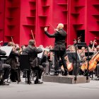 Amaury Sánchez dirige el concierto Todo Beethoven, en el Teatro Nacional.