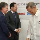 José Alfredo y Manuel Corripio junto a Roberto Álvarez.