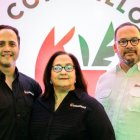 Eduardo Rivera, gerente general, Rita y Renán Florentino, fundadores de Campamento Comatillo.